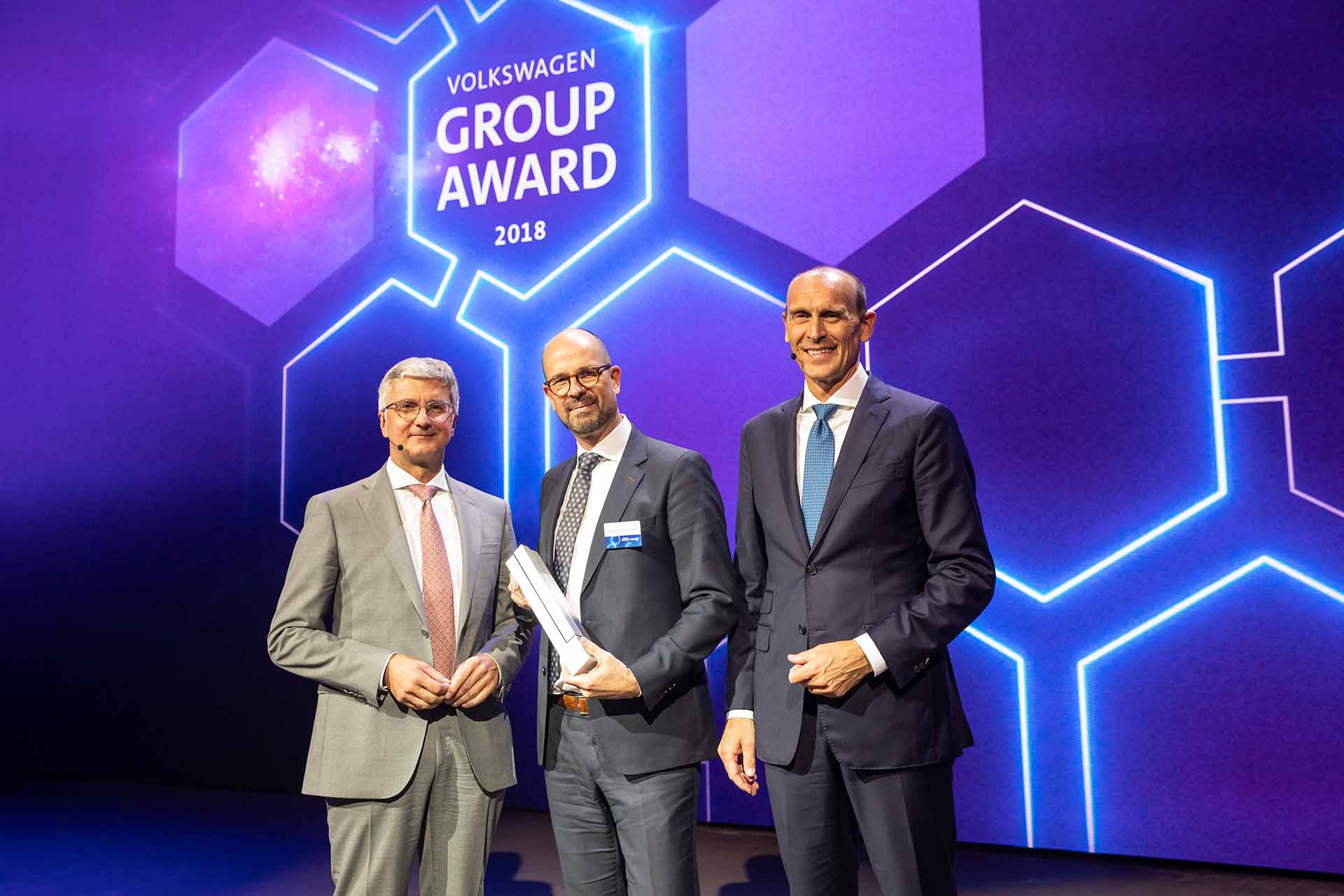 Volkswagen Group honors Innolux Automotive as international top supplier